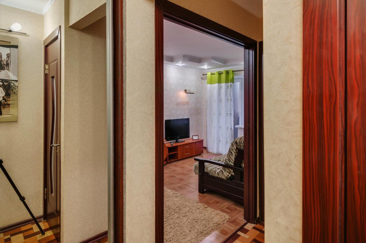 Apartment - Sobornyi Prospect 93 Zaporizhia Dış mekan fotoğraf