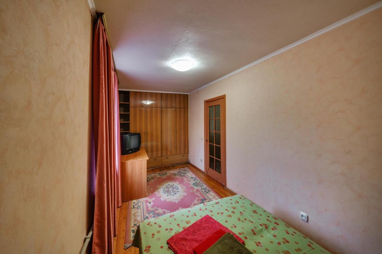 Apartment - Sobornyi Prospect 93 Zaporizhia Dış mekan fotoğraf